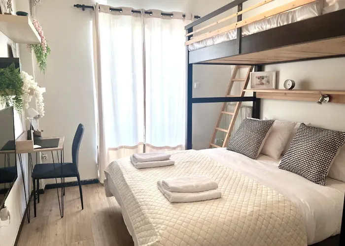 Cosy Studio In Pagrati Caravel, 4Th Floor
